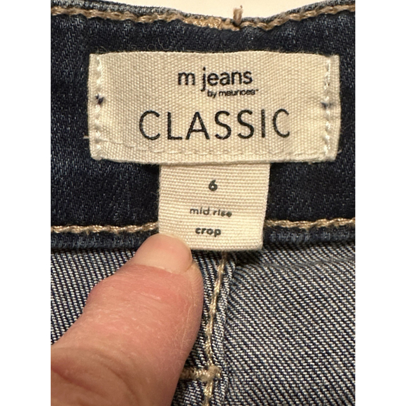 M Jeans Classic Mid-Rise Crop Maurices Womens 6 BLUE Denim Jeans Distressed Hem - Picture 7 of 16